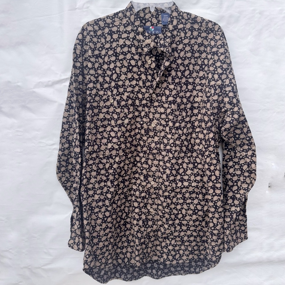 Enro // black, tan paisley print button down shirt size medium jun1